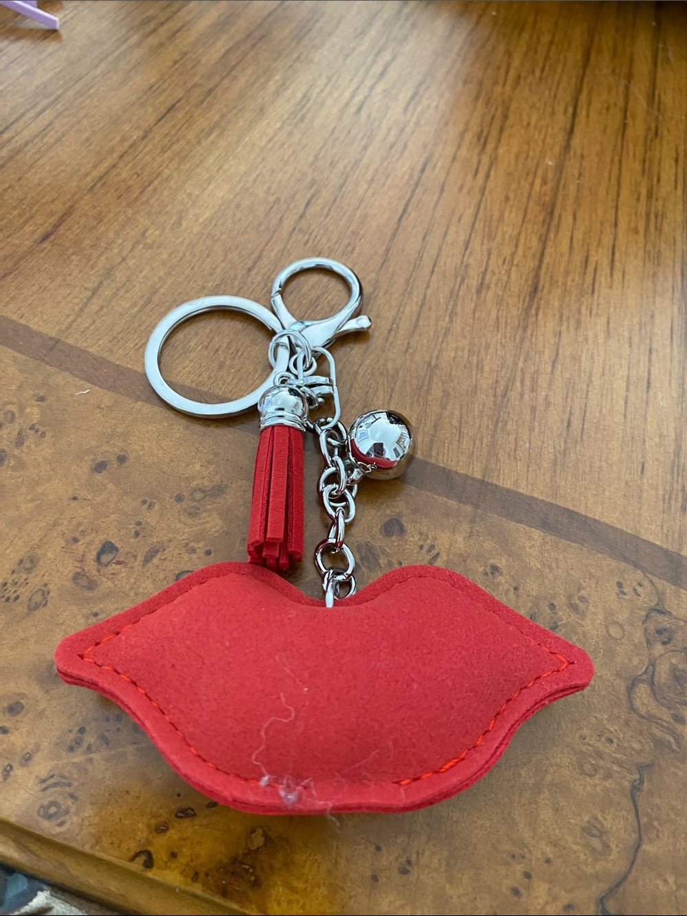 Red Crystal Lip Keyring with Tassel Accent - Picture 3 of 3